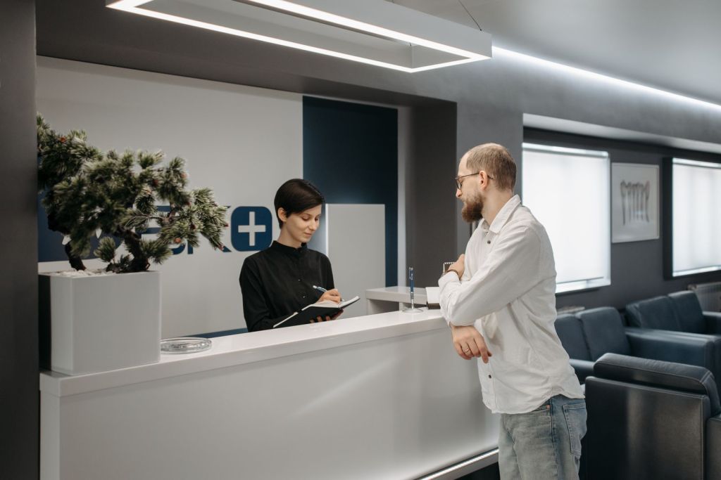 After Hours Answering Service vs an AI Receptionist