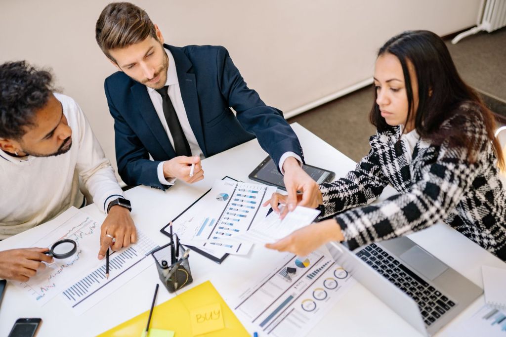 Done-for-you AI vs an AI agency vs in-house: how to&nbsp;choose